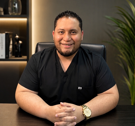 Dr. Marvin Lazo, cirujano general en San Miguel